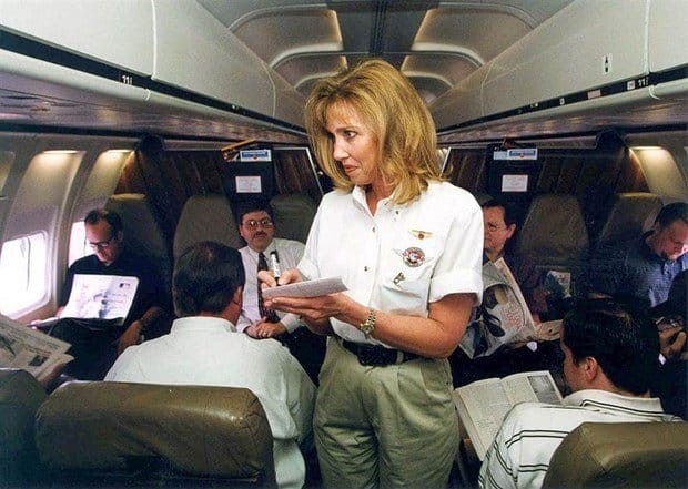 Stewardesa de pe Southwest Airlines, in anul 2000