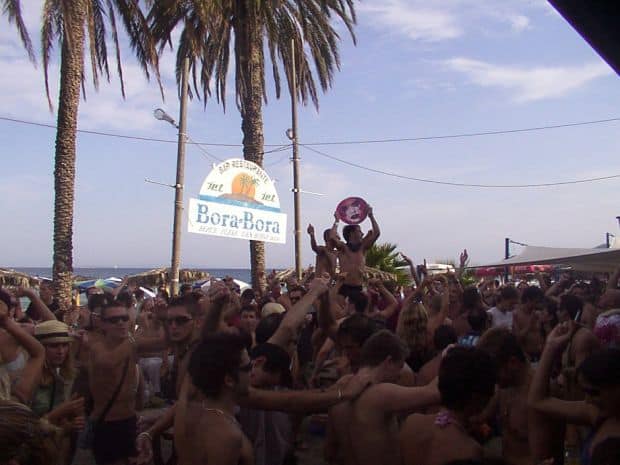 Petrecere pe plaja la BoraBora Club