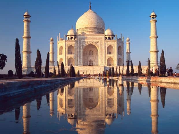 Celebrul templu Taj Mahal